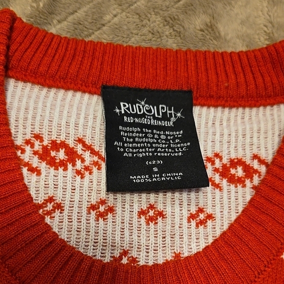 New Red Christmas Reindeer Sweater Size Small - Picture 2 of 5